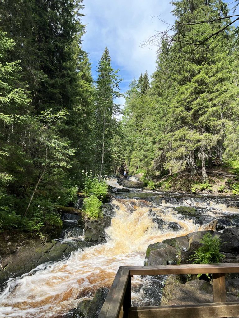 Водопады Карелии - долина водопадов