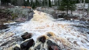 водопад Нижний Койринойя