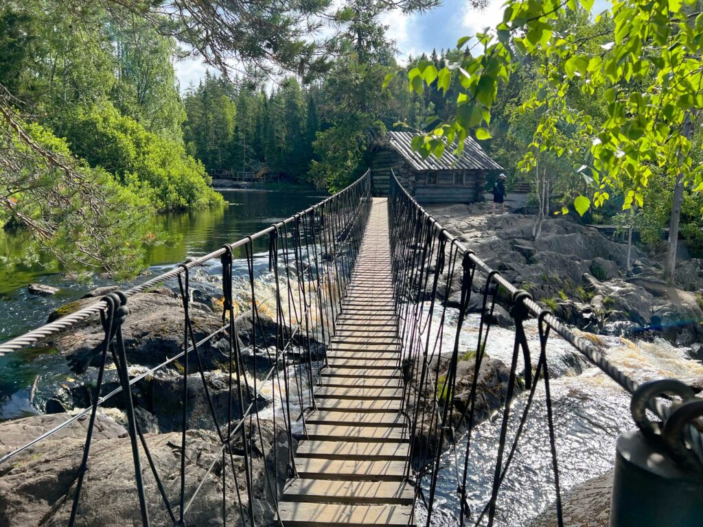 Водопады Ахвенкоски в Карелии