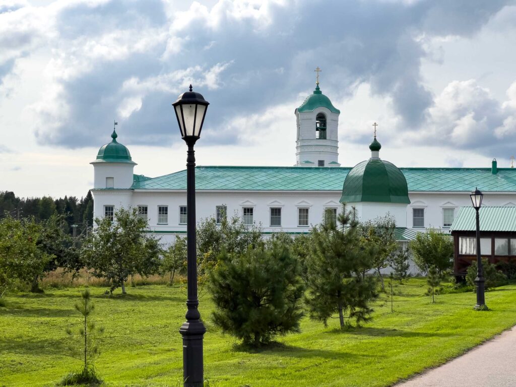 Свято-Троицкий Александро-Свирский монастырь и церкви