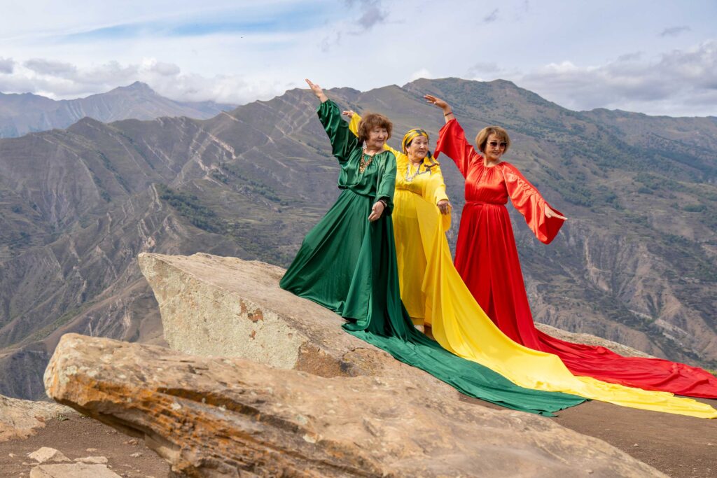 Язык троля в Дагестане фото в платье