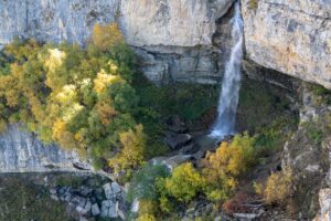 Матласские водопады летом в июне