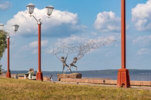 Скульптура Рыбаки в Петрозаводске