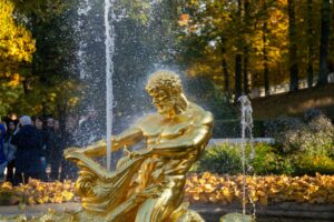 Водная мощь Петергофа