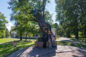 Памятник Лосю в Эспланадном парке, Выборг