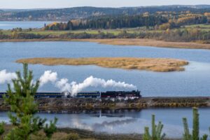 Ретропоезд с горы Паасо