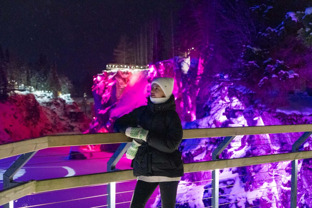 Зимний мост и подсветка каньона Рускеала